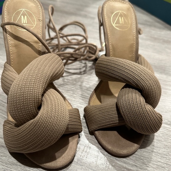 Aazhia x Missguided wrap puff heels - Picture 3 of 5